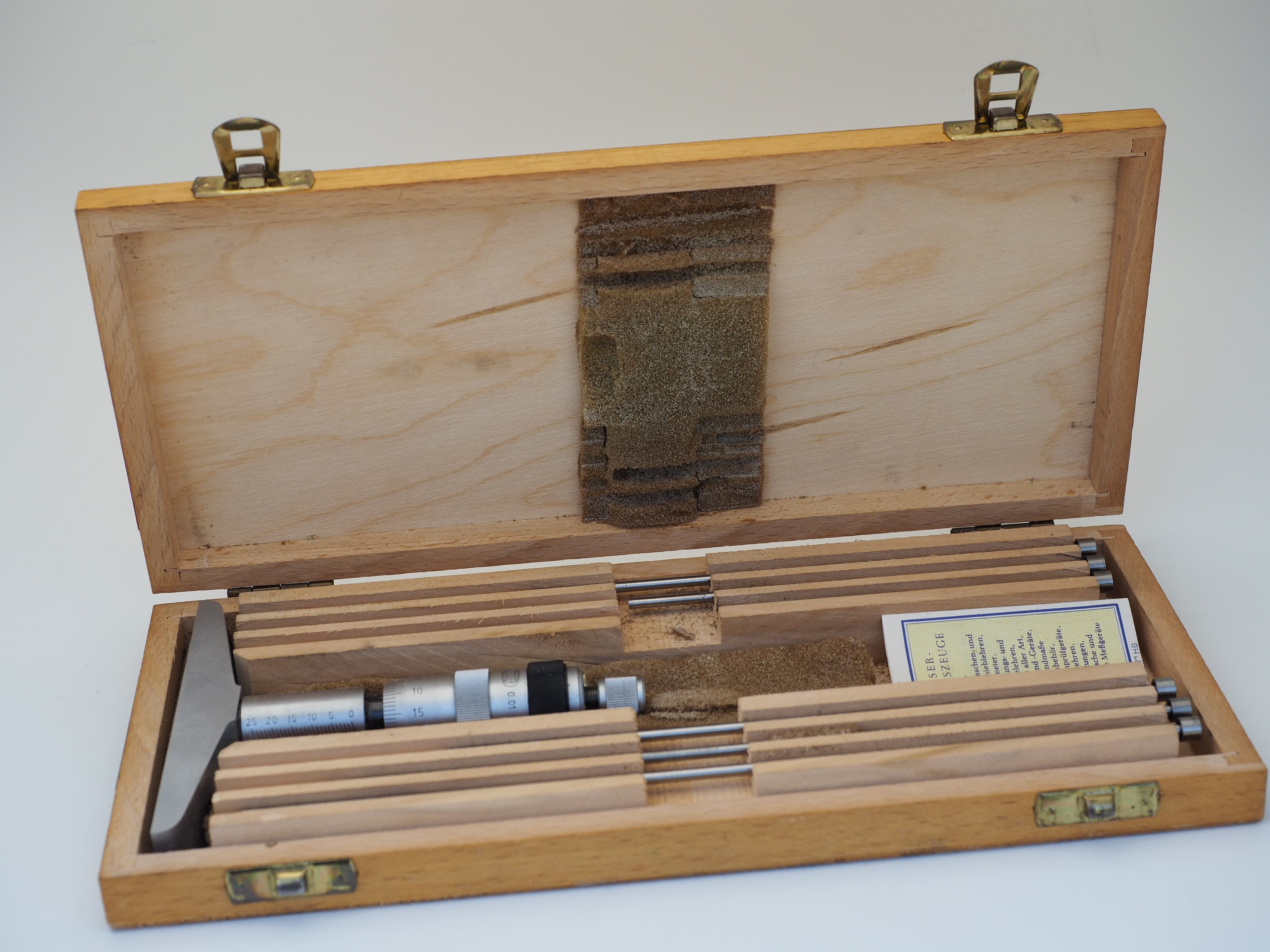 MAUSER Tiefenmikrometer-Satz 0–150 mm im Holzkoffer