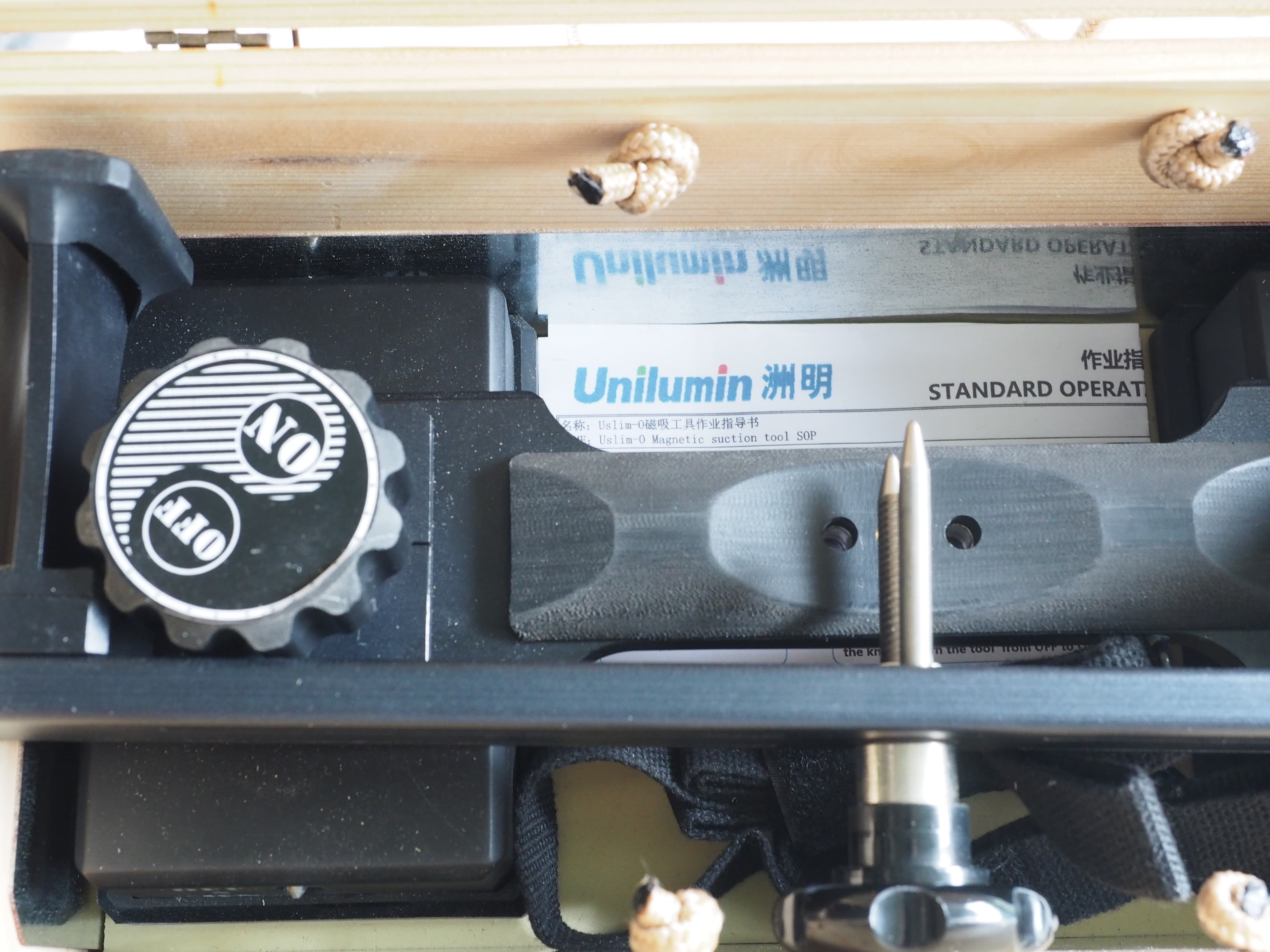LED Wartungswerkzeugsatz im Holzkasten mit Unilumin Anleitung