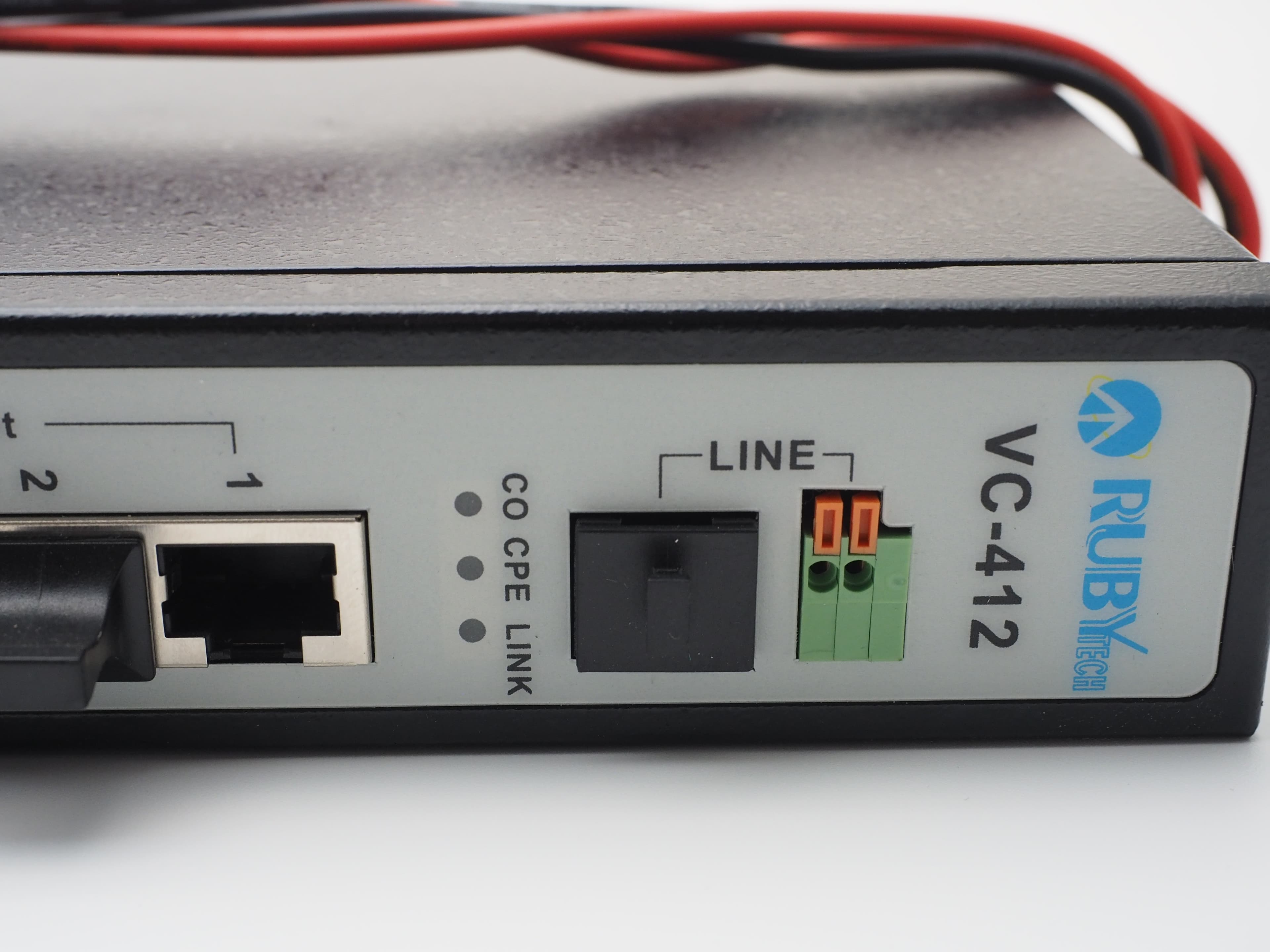 RUBYtech VC-412 mit 4 Ethernet-Ports und Line-Anschluss
