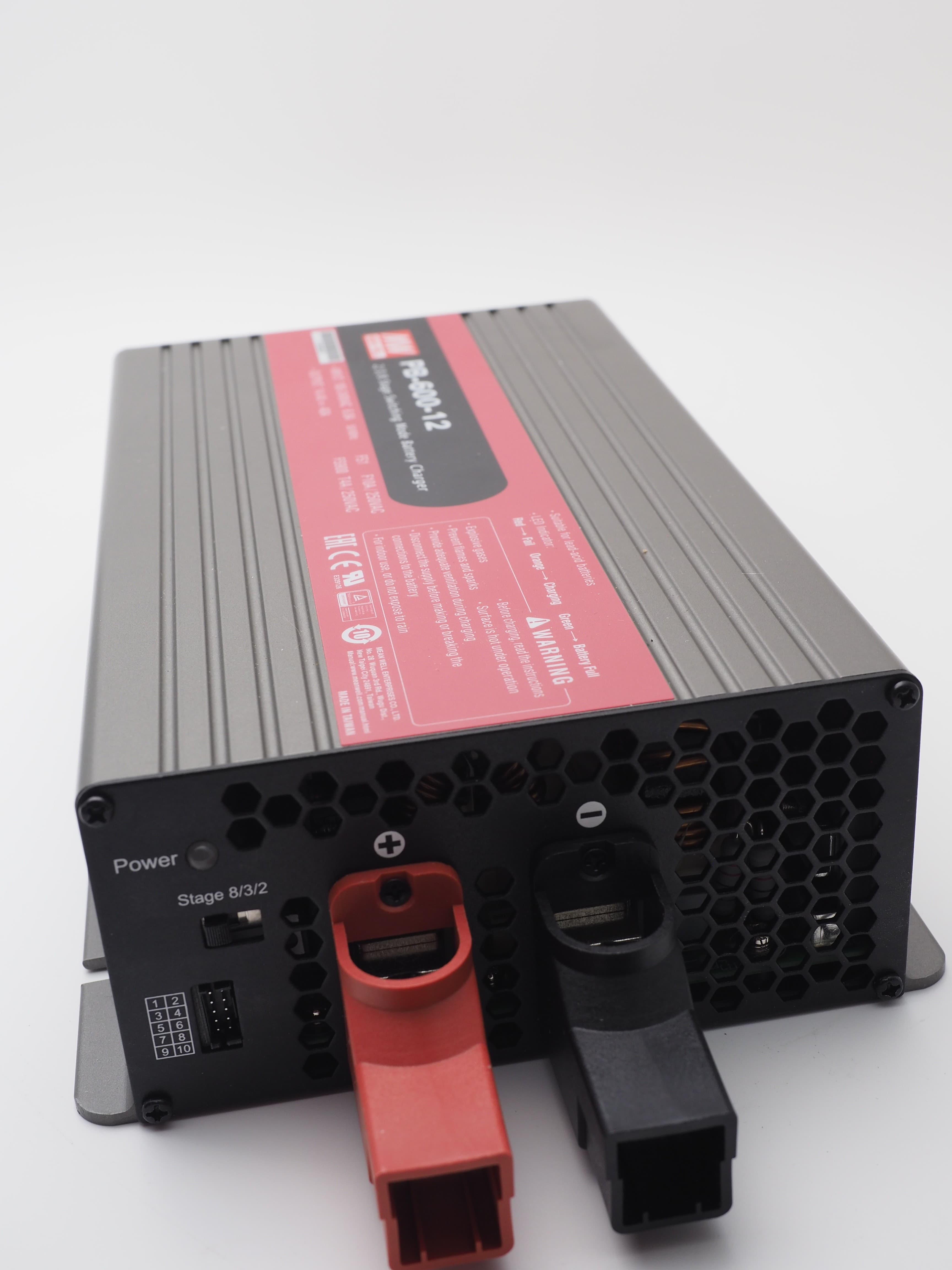 Mean Well PB-600-12 Batterieladegeraet 12 V mit Karton und Netzkabel