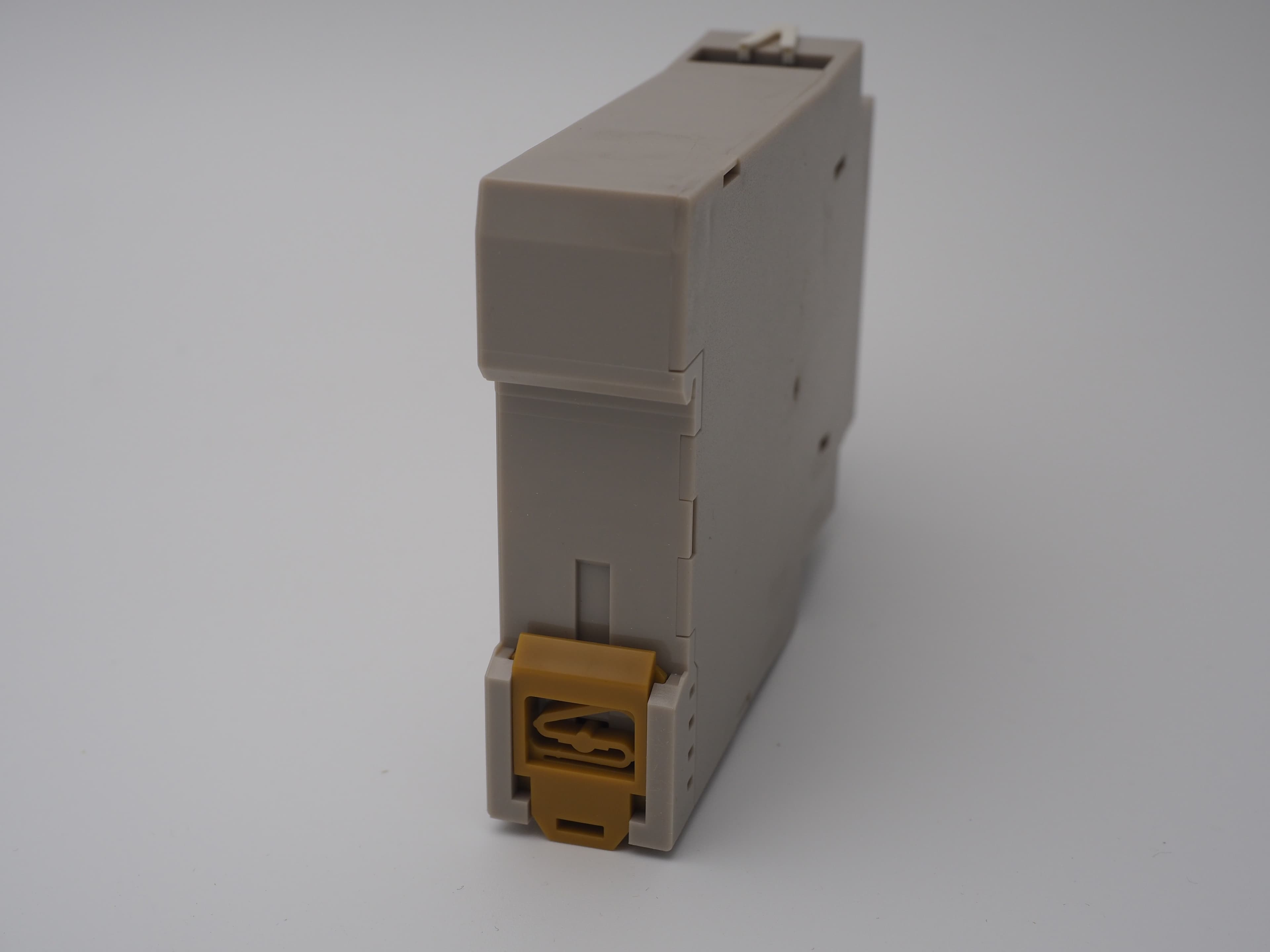 Zeitrelais Omron H3DE-M1 AC-DC24-230 LOT 2510M mit Karton