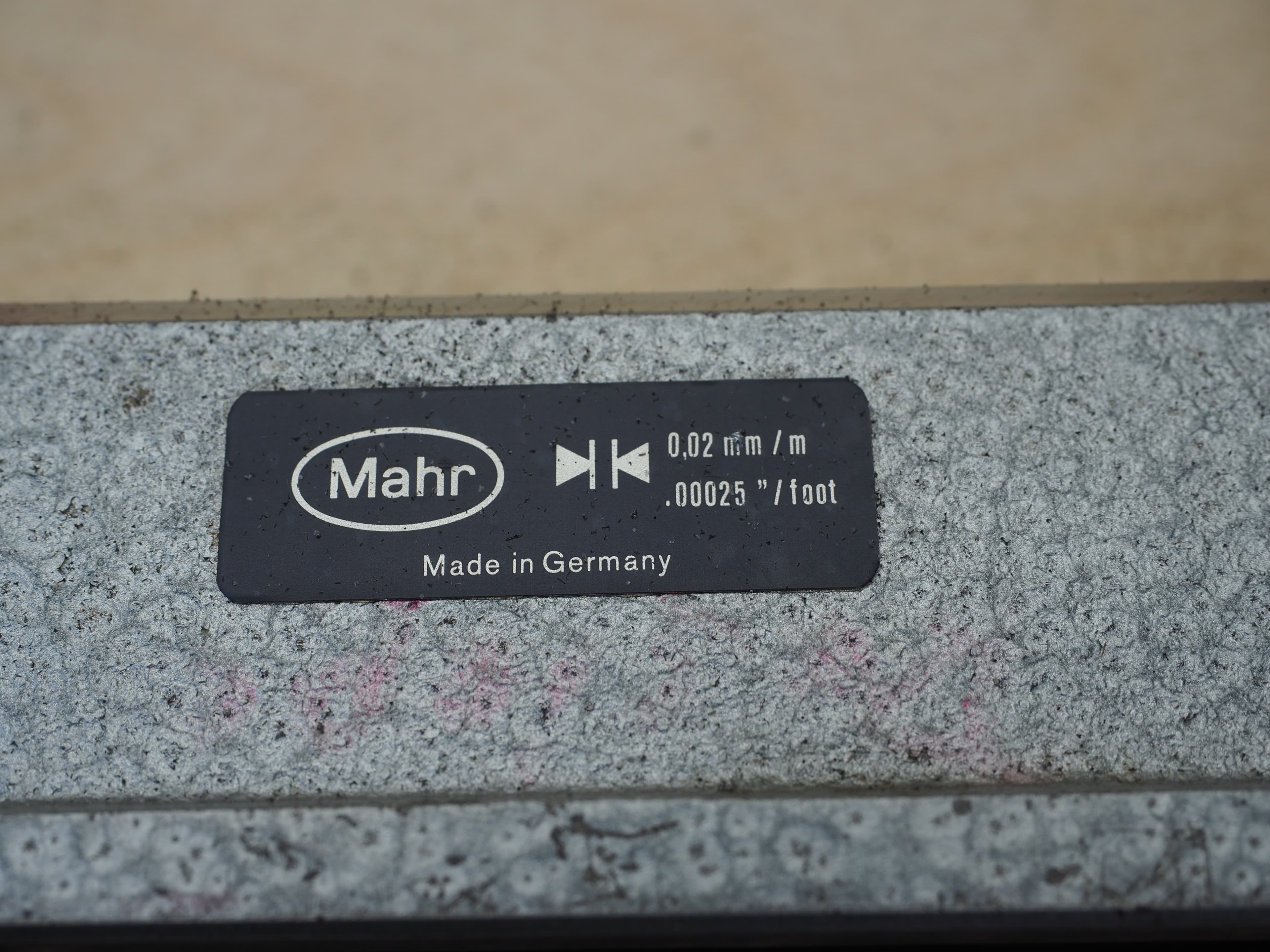 Mahr Präzisions-/Maschinenwasserwaage – Rahmenwasserwaage 0,02 mm/m im Holzkoffer