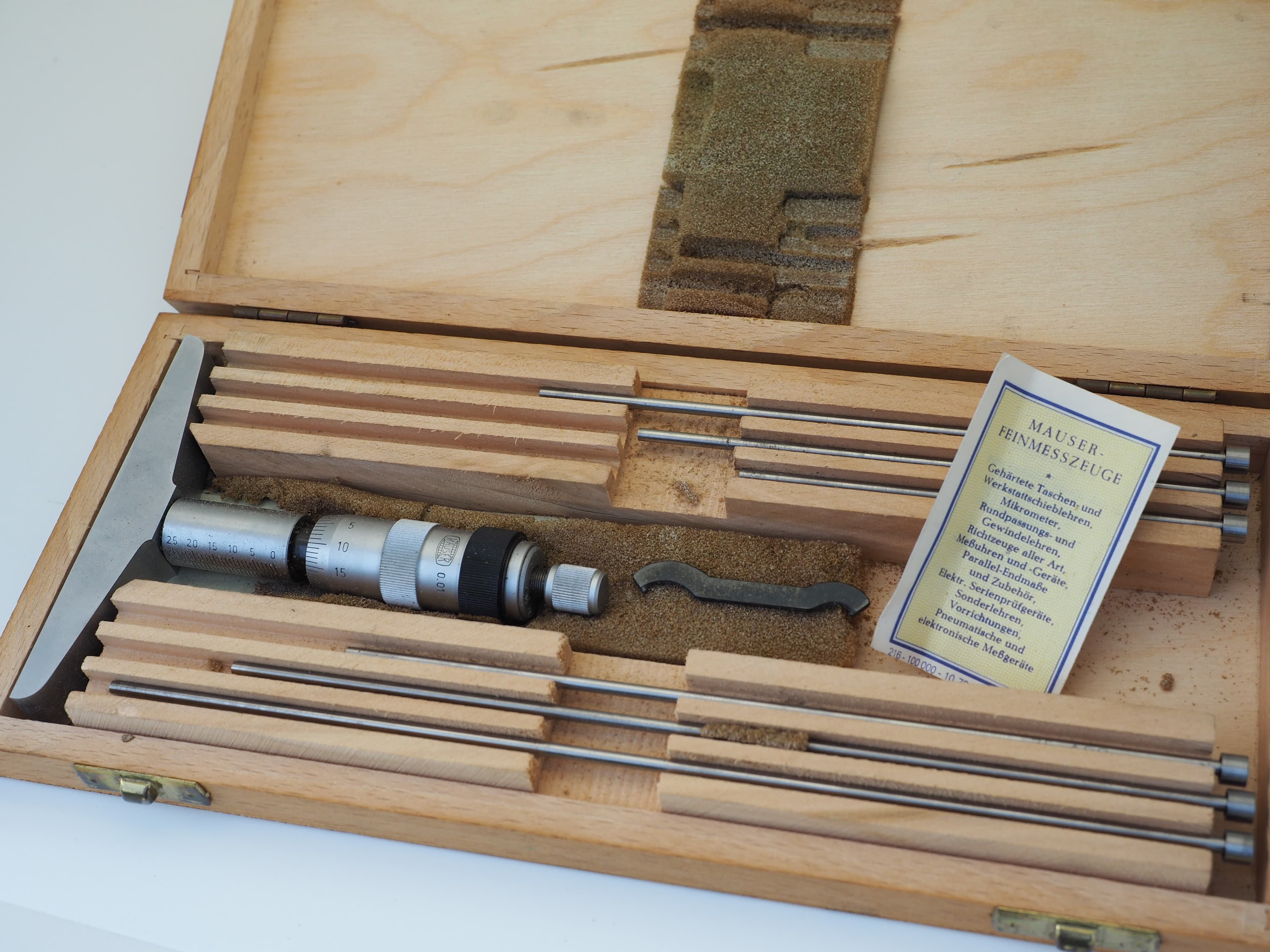 MAUSER Tiefenmikrometer-Satz 0–150 mm im Holzkoffer